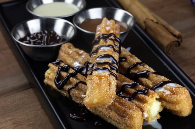 Churros & Dip.